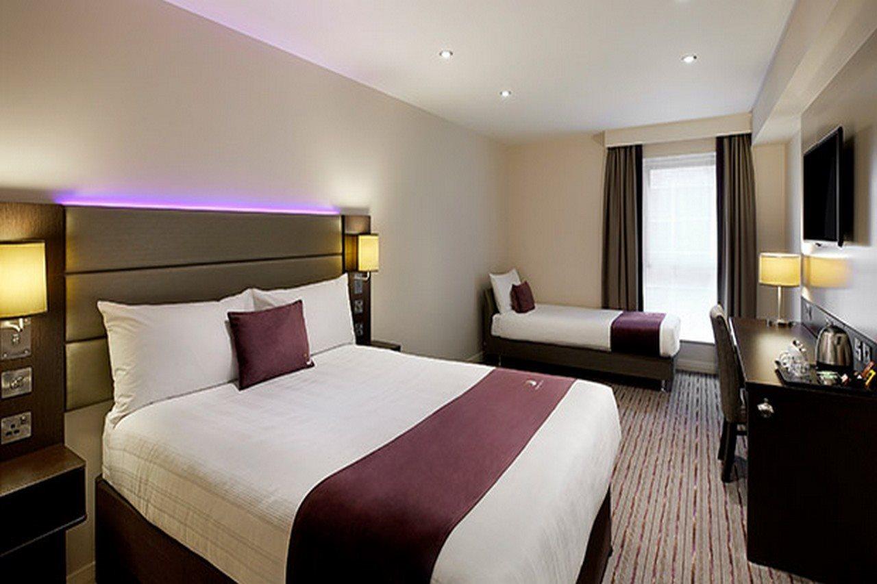 Premier Inn Premier Inn Stockport Central Exterior foto