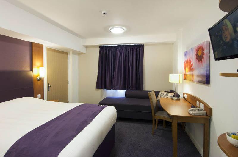 Premier Inn Premier Inn Stockport Central Exterior foto