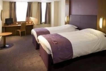 Premier Inn Premier Inn Stockport Central Exterior foto